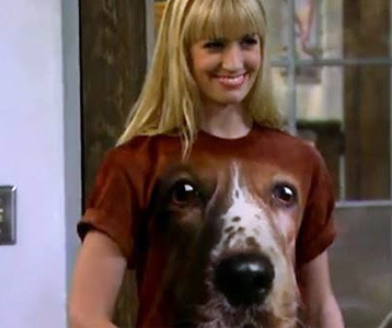 2 Broke Girls Caroline Dog Face T-Shirt